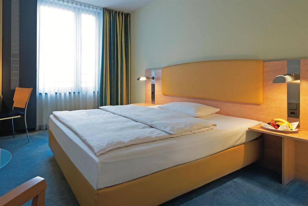 Intercityhotel Hauptbahnhof 4* Amburgo
