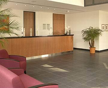 Отель Intercityhotel Hauptbahnhof 4*